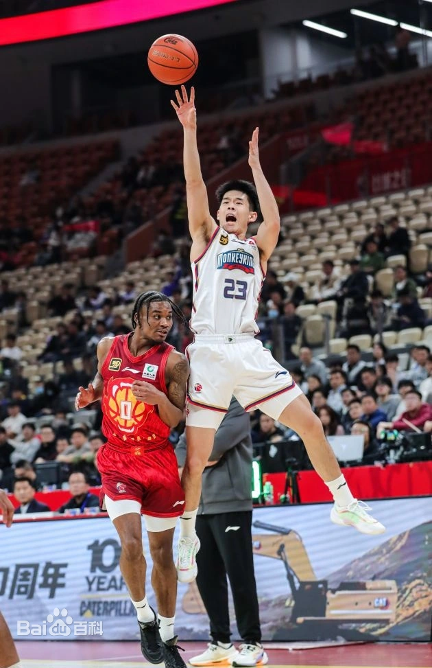 三选一！林葳预计明年回归CBA！北京、北控、上海展开争夺战，三套不同建队蓝图浮出水面
 
曾经的CBA本土得分王林葳，远赴海外NCAA历练之后，据媒体消息透露，林葳计划明年结束海外征程回归CBA赛场。目前市场传闻，北京首钢、北京北控、上海久事三支强队成为他最有可能的三大下家，三支球队各有不同的引援定