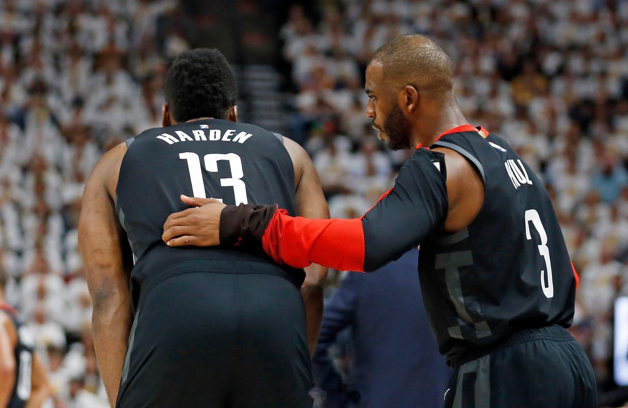 塔克：詹姆斯在76人会像保罗在火箭一样  前NBA球员PJ·塔克在播客...
