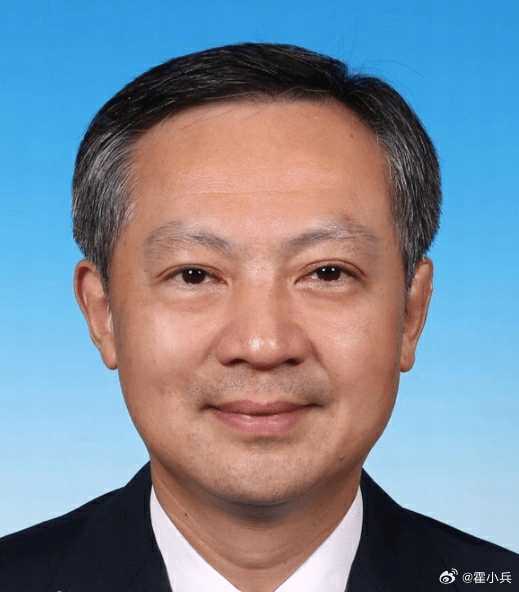 广东省人大常委会党组成员、副主任#张硕辅被查#张硕辅于1965年8月，湖南长沙人，本硕毕业于武汉水利电力学院。1988年6月参加工作，研究生学历，工学博士学位，高级工程师。
张硕辅2000年任湖南省水利厅副厅长，2003年任益阳市委副书记。2005年张硕辅回湖南省水利厅工作，2006年12月任厅长。
2008年张硕 ​