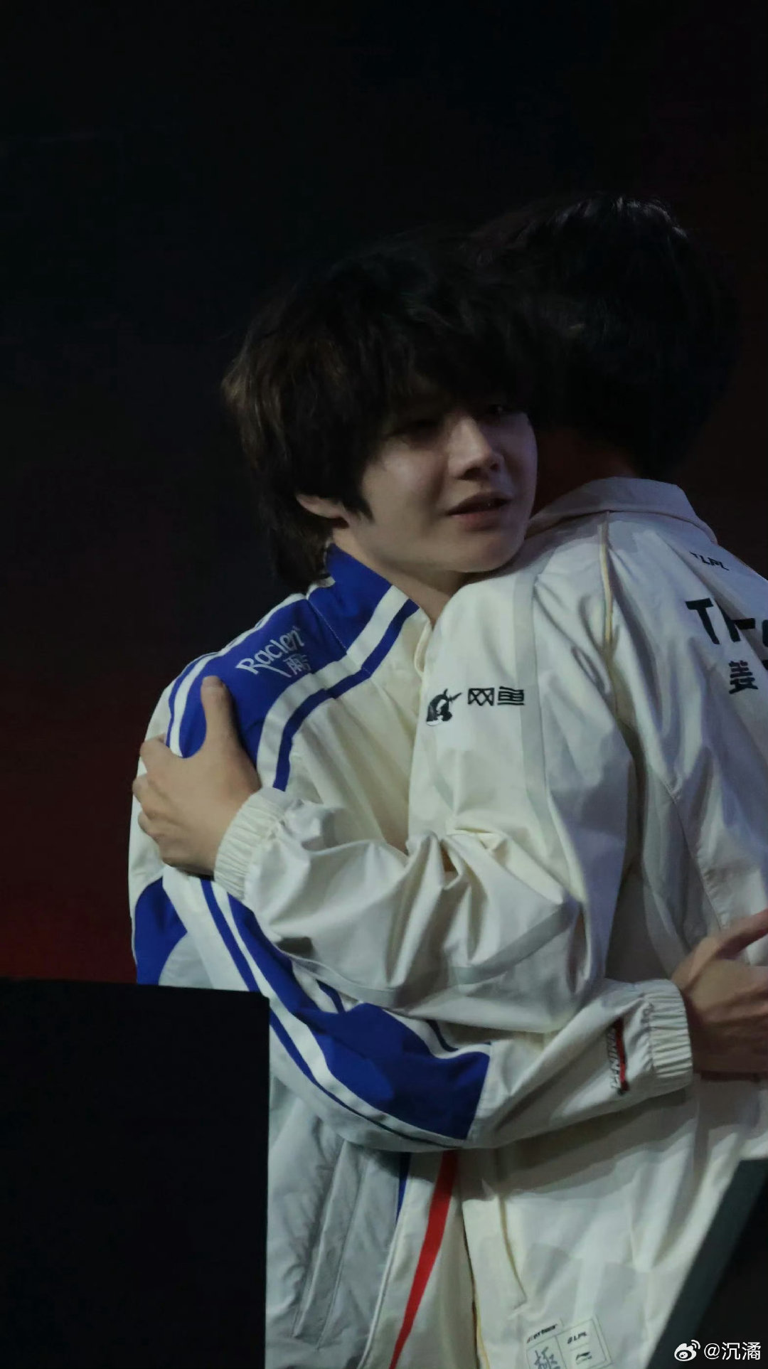 #英雄联盟[超话]##crisp刘青松[超话]##theshy[超话]#  23年看了一整年，虽然结局不如人意但也是尽力了，带着Crisp的遗憾走更远吧Theshy[泪][泪] ​