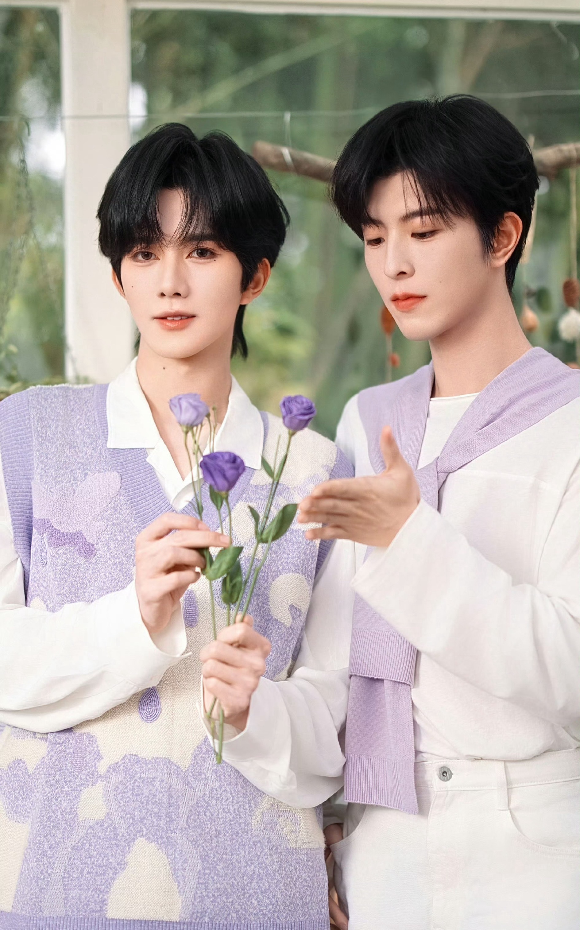 🥭#星有千千杰# 🍊#黄星邱鼎杰#

一杯温水、一次伸手、一个眼神、一场奔赴；所有细碎温柔，我们都记得。
𝔄 𝔤𝔩𝔞𝔰𝔰 𝔬𝔣 𝔴𝔞𝔯𝔪 𝔴𝔞𝔱𝔢𝔯, 𝔞 𝔥𝔢𝔩𝔭𝔦𝔫𝔤 𝔥𝔞𝔫𝔡, 𝔞 𝔤𝔩𝔞𝔫𝔠𝔢, 𝔞 𝔡𝔢𝔱𝔢 ​