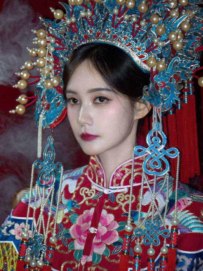 #李现被李一桐骗得团团转#啊这！现哥：我是谁我在哪？！俩人这互动自带喜剧buff，也太有梗了，《我不是大师》给我追！ #我不是大师# ​
