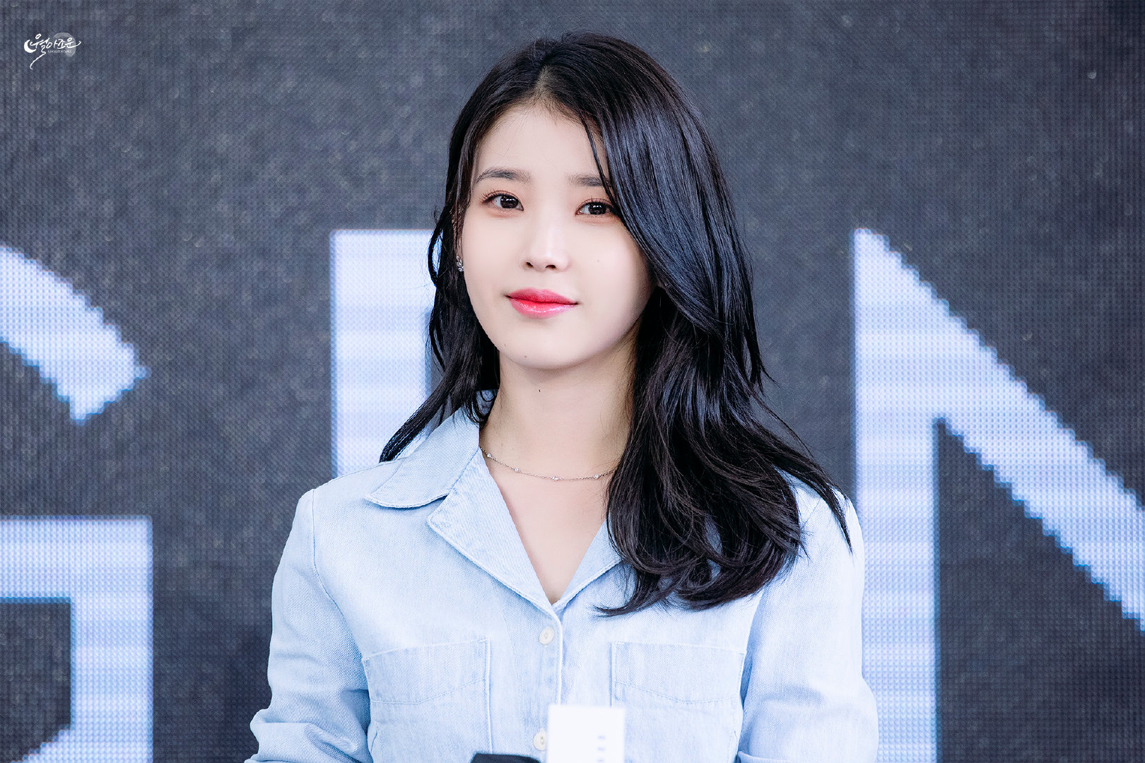 四年前的今天
221008 李知恩出席釜山国际电影节
#iu# ​