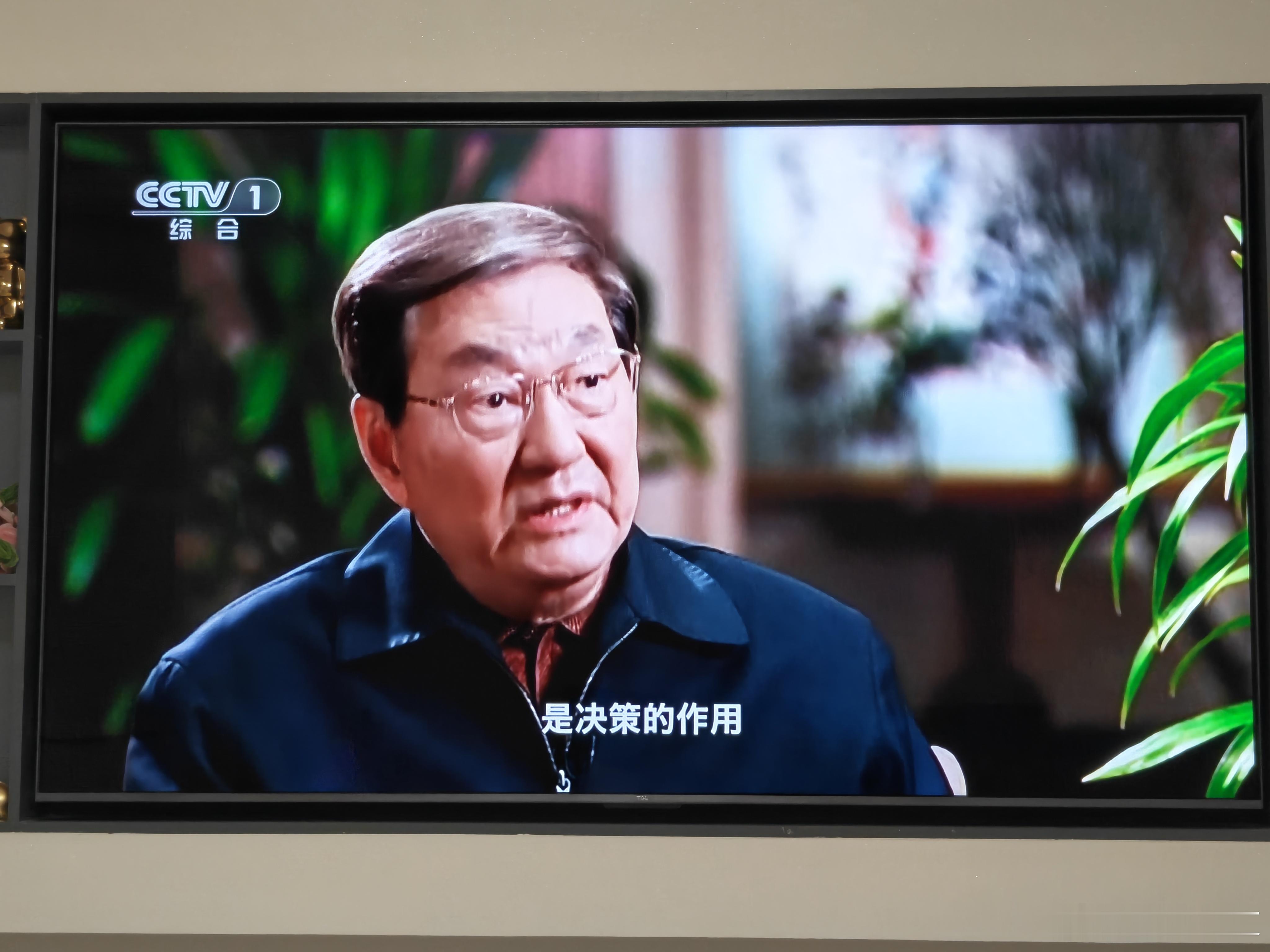 《江泽民》，心绪尚未平复，今天下午又传来朱镕基同志离世的噩耗，悲恸难抑...