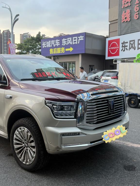 真正适合全家出行的豪华硬派越野！
坦克500大空间五座七座可选，后排平躺无压力
车外放电+车载冰箱，露营自驾直接解锁移动小家
夜视系统+激光雷达，出行安全感拉满
翻山越岭看风景，一家人的旅途从容又惬意🌿
坦克500自驾神器 #亲子出游首选 #硬派豪华SUV