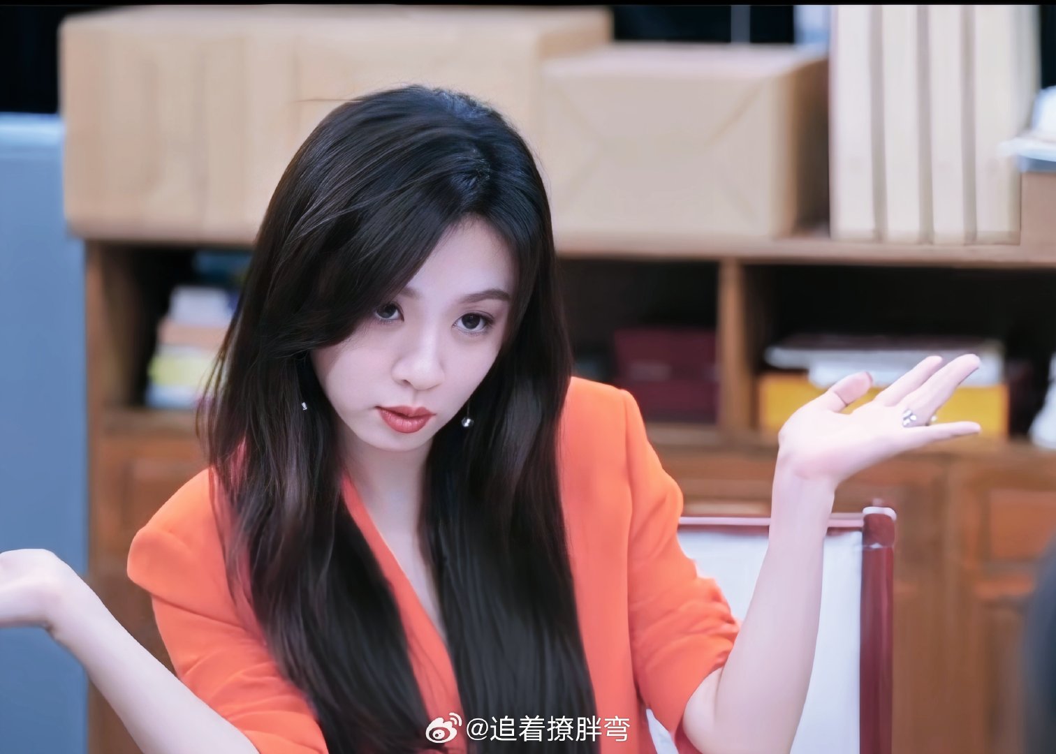 #王晓晨[超话]# [抱一抱]#王晓晨法医秦明之龙番往事# [心]#法医团欢乐探案局# 

🧡🧡🧡🧡🧡

小🍊宝宝很美味[流鼻血][馋嘴]

​
