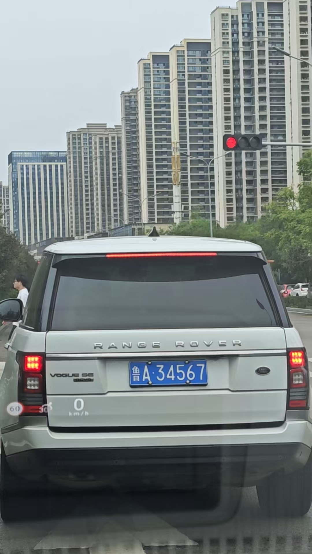 济南哪个大佬的路虎