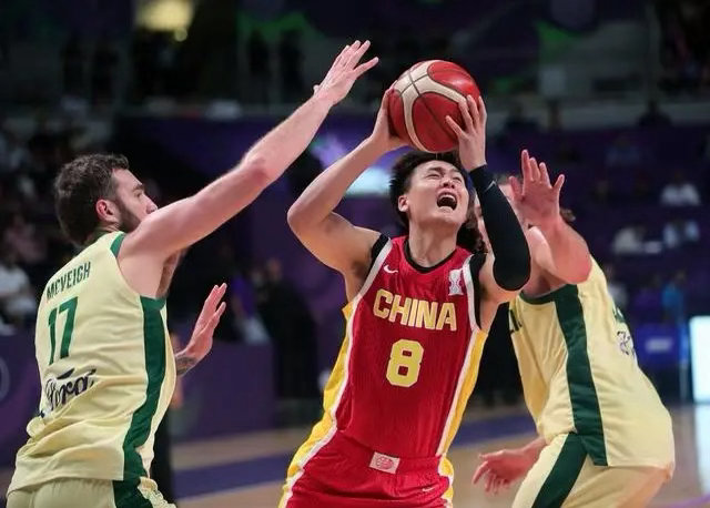 中国男篮在今年的世预赛出线前景与去年的国足何其相似！7支亚洲篮球队参加...