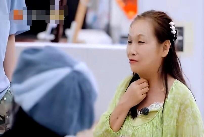 唐九洲问黄灿灿妈打肉毒，母女当场互甩锅翻脸，灿灿秒改口背锅：拆台不伤感情才是真母女 ​