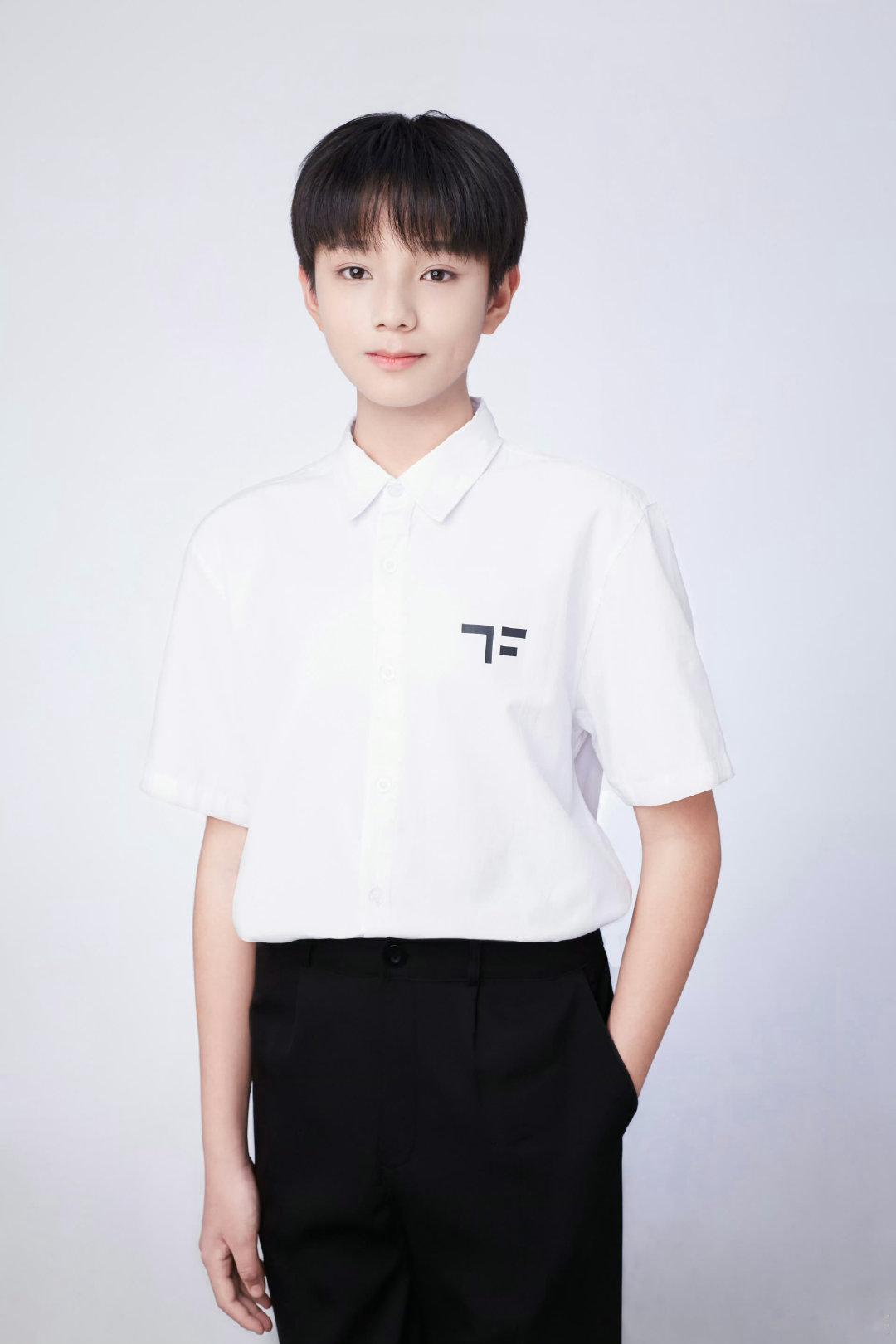 #王橹杰穆祉丞公开日在同一天#

橹穆99橹穆常相见 ​