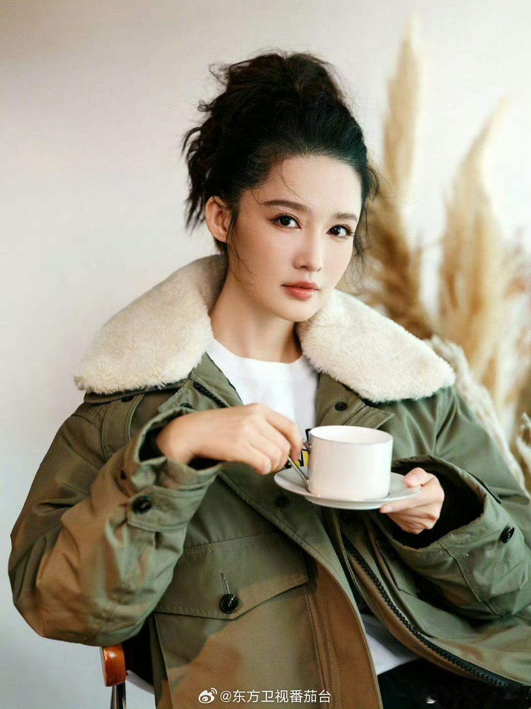 #李沁[超话]##在南京偶遇李沁# 沁沁的新剧早点见面 ​