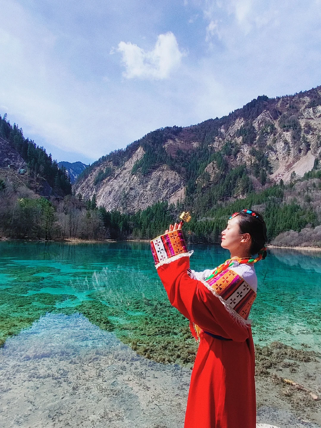 自驾九寨沟:舒适轻松一日吃住行全攻略