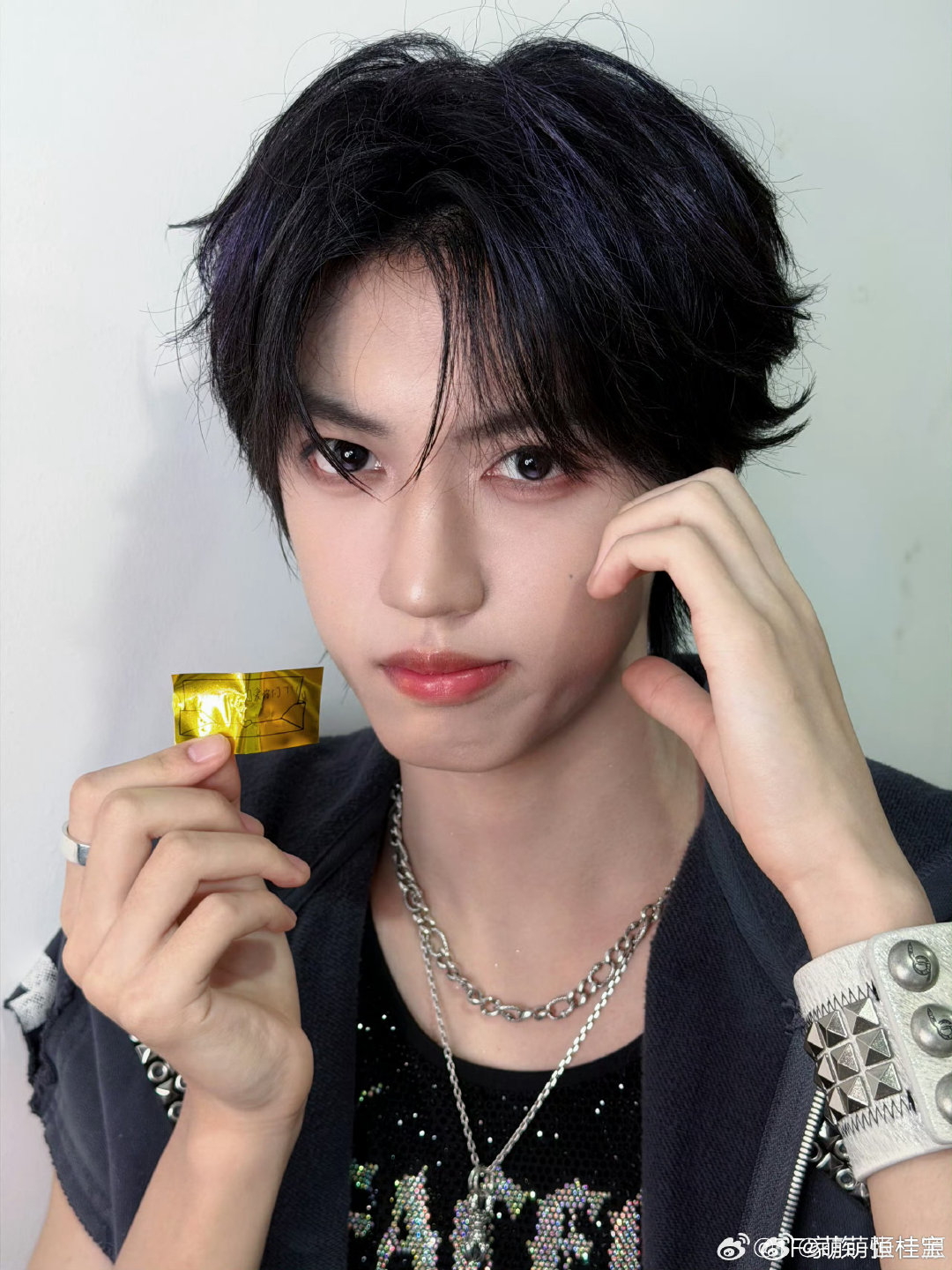 #张桂源[超话]# 💛#张桂源 四代第一主舞#💛#张桂源 全能核心ACE#

“你从春光里走来，我便明了春天的一切美好都齐全了”

​