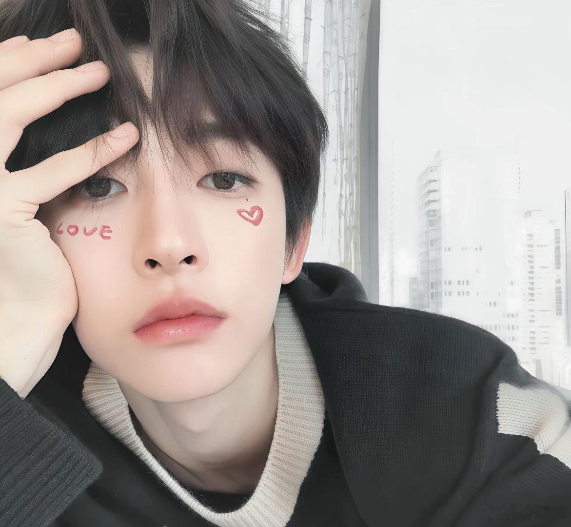 #刘宇2026宇宙诗人巡演# ly#刘宇上海演唱会# 

与其仓皇的追赶日落，不如静待满天繁星

​