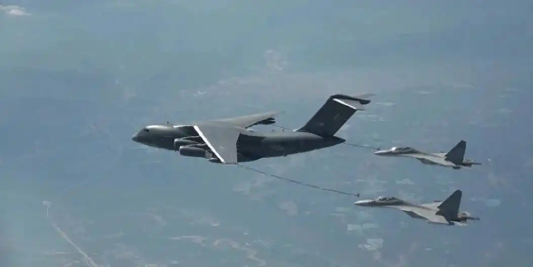 “5.7 空战” 一幕或将重演！一个月之久的演习，以色列和F35敢不敢起飞，虽然是埃及的联合演习，但J16绝对是奔着以色列的F35去的！

这场代号 “文明之鹰 - 2026” 的联合训练，会从 8 月中旬持续到 9 月上旬，重点练空战战术、制空作战还有战斗搜救这些实战科目。

这不是双方第一次联训