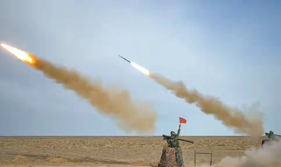 距离台岛110公里，导弹射程从185到一千公里，日本切实准备介入台海，中国有一招最管用！美日“利剑”联合军演本周启动，持续到10月底。

最具挑衅性的是，美军首次在日本与那国岛部署新型反舰和防空系统，这座岛距台湾只有约110公里。不是口头威慑，是实弹实装，日本介入台海的准备，已落到弹道上。 
 
与