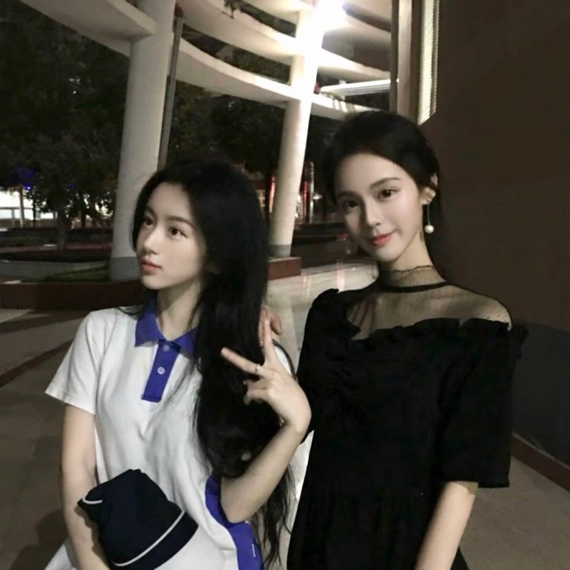 两位美女你们随便吧！[可怜] #包上恩[超话]# ​