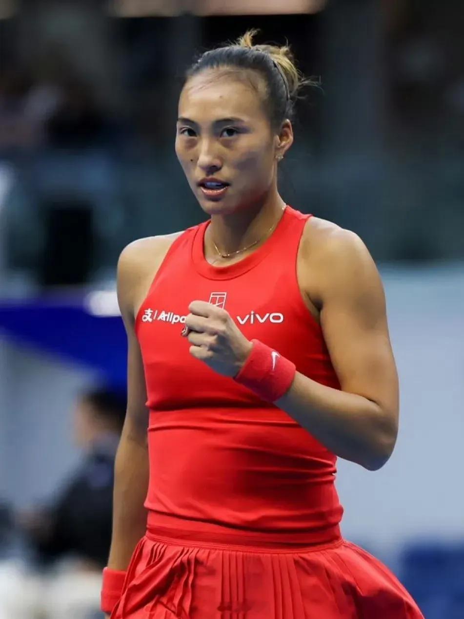 2026中网女单16强产生，1/8决赛对阵如下:
上半区
查拉耶娃🇦🇲vs郑钦文🇨🇳
李吉妮🇺🇸vs斯维托丽娜🇺🇦
高芙🇺🇸vs梅尔滕斯🇧🇪
约维奇🇺🇸vs斯瓦泰克🇵🇱

下半区
诺斯科娃🇨🇿vs亚历山德罗娃🇷🇺
斯尼古尔🇺🇦vs安德列娃🇷🇺
穆霍娃🇨🇿vs大坂 ​