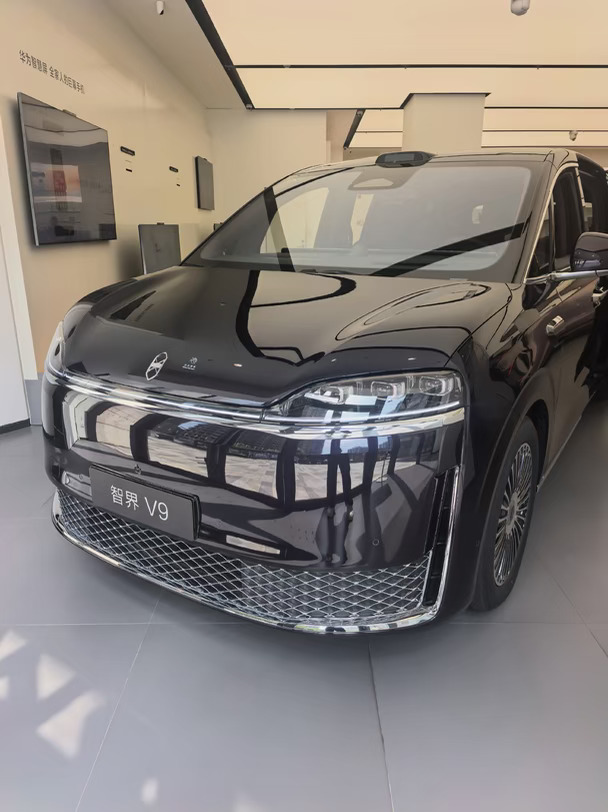 V9超划算展车来咯