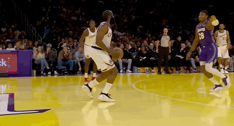 东契奇43分，乐邦詹士正负值➕18，湖人拿下慢船，这是好事啊，慢船到西...