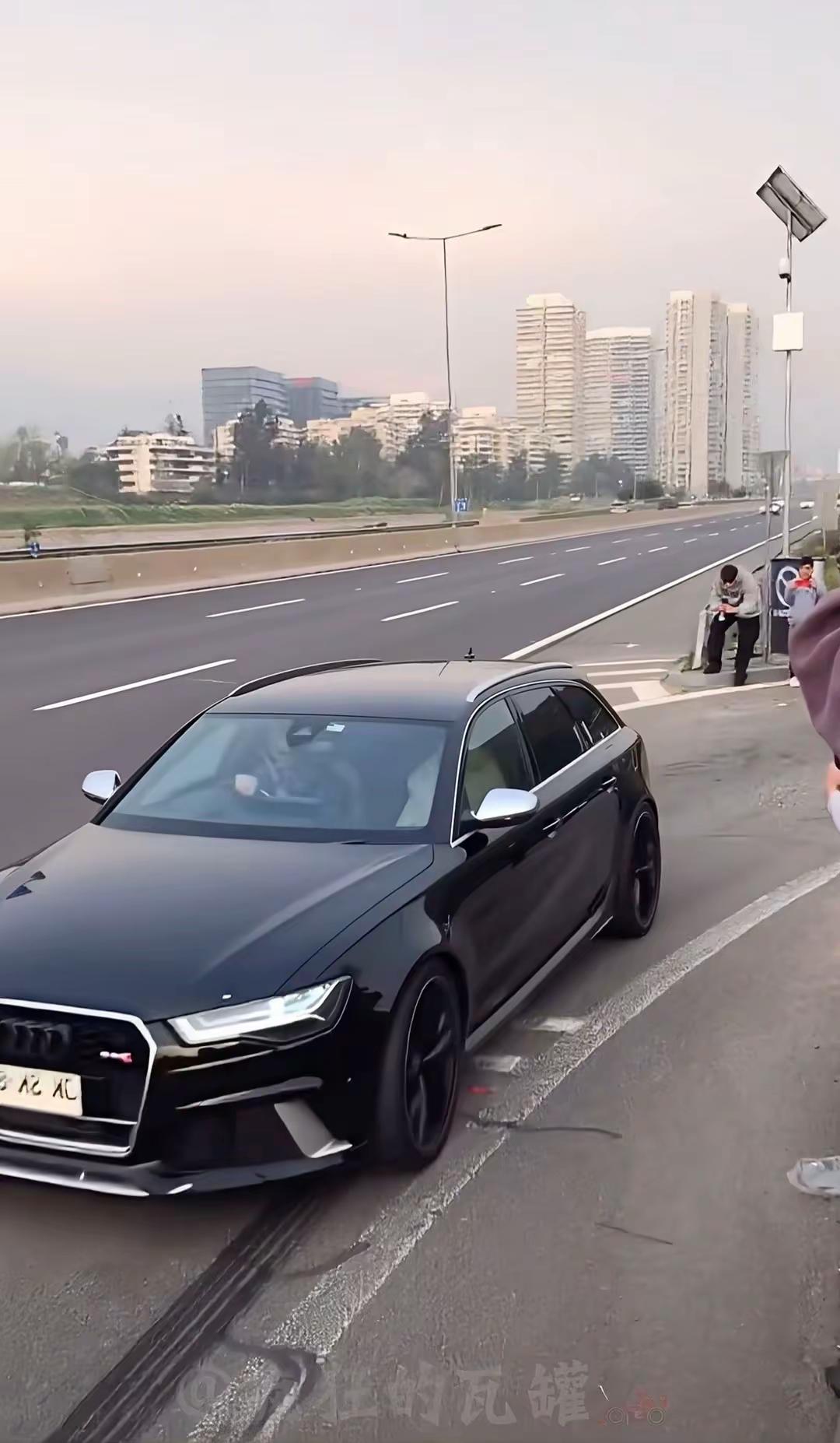 西装暴徒指的就是它吧！！！奥迪rs6rs6  最强买菜车 性能怪兽