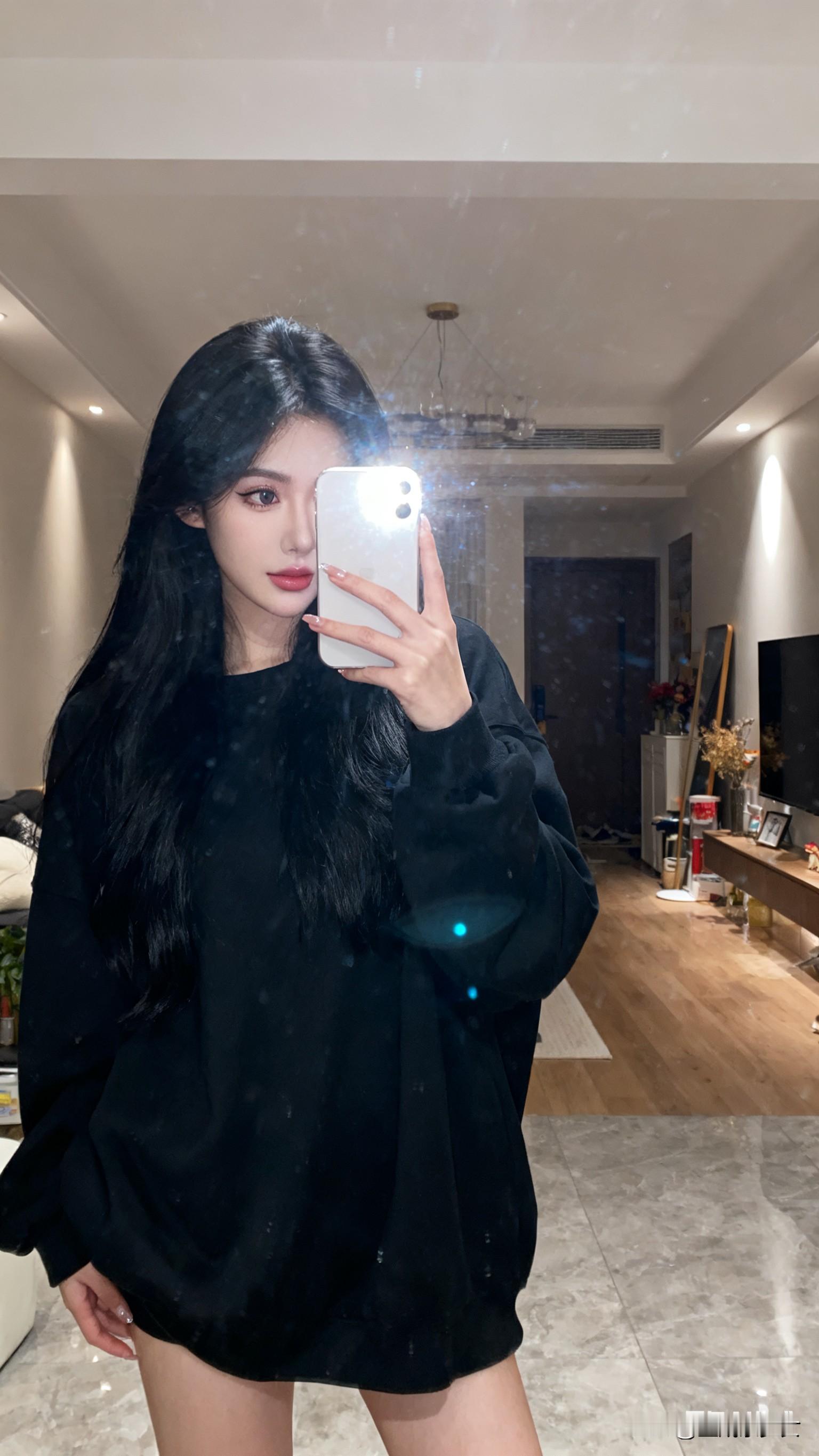 时尚小姐姐，你的穿搭很迷人?