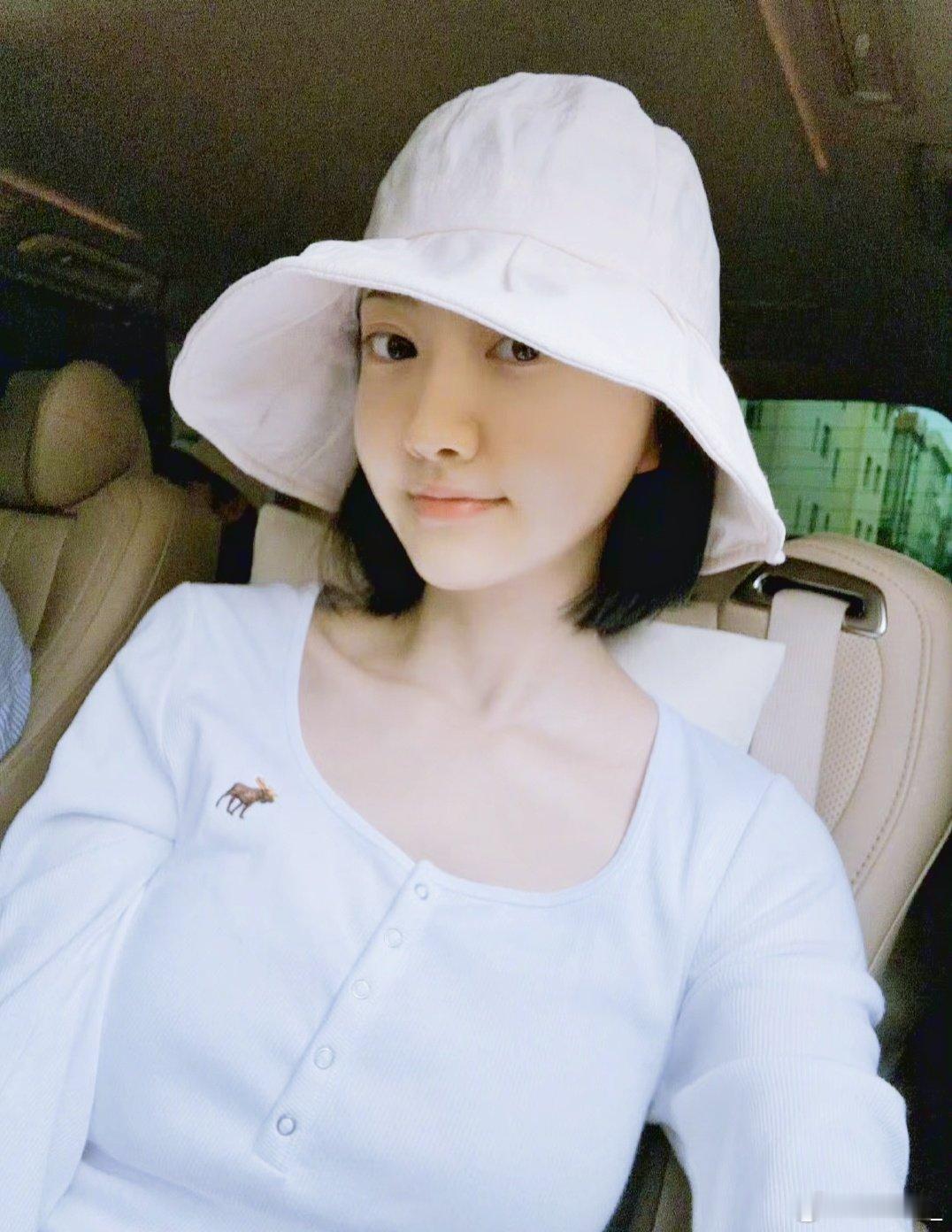 #景甜[超话]# jt#景甜龙骨焚箱# jt#景甜孟千姿# 

我好想你啊，甜宝 希望这个星期可以看见呀.[心][泪]
       考古. 修.^ ̳> ·̫ < ̳^

​