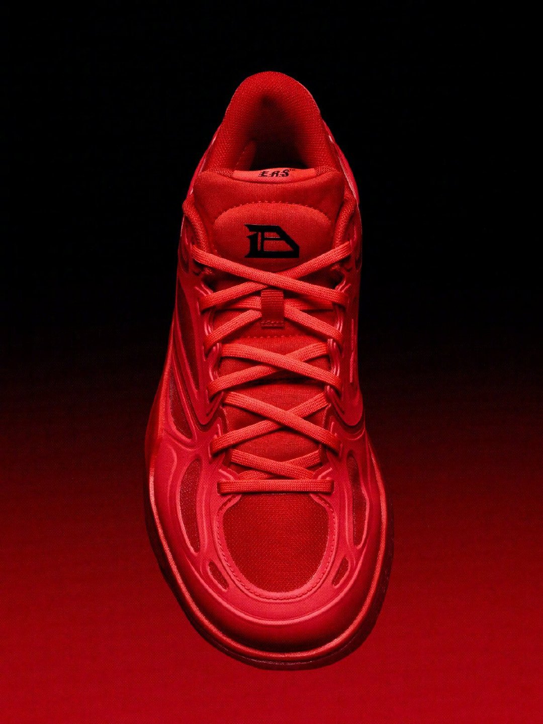 Reebok Engine A PE 

锐步发布为国王队新秀后卫小达柳斯·阿卡夫推出的首款Engine A PE 鞋款，通体大红色设计，鞋舌上带有阿卡夫个人全新 LOGO🔴 ​