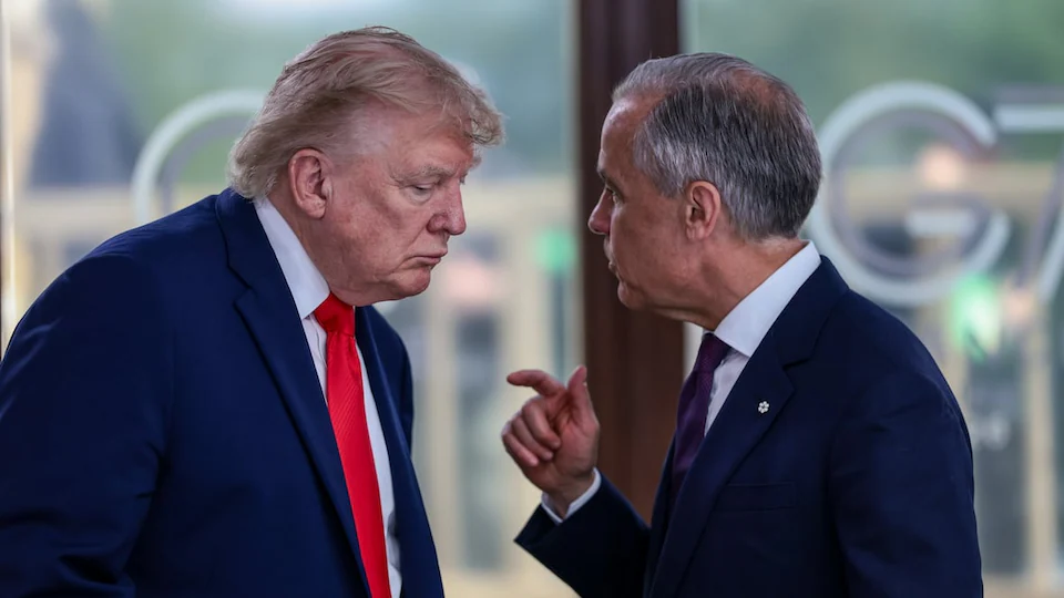 美国和加拿大陷入贸易战，对美国来说，可不止被加拿大征税这么简单。

美国对部分加拿大进口商品征收50%关税，卡尼说两国“互相攻击，等同于战争状态”(You&39;re at war when you&39;re attacked, and we got attacked)，加拿大将以“同等金额”回敬，劳动节后生