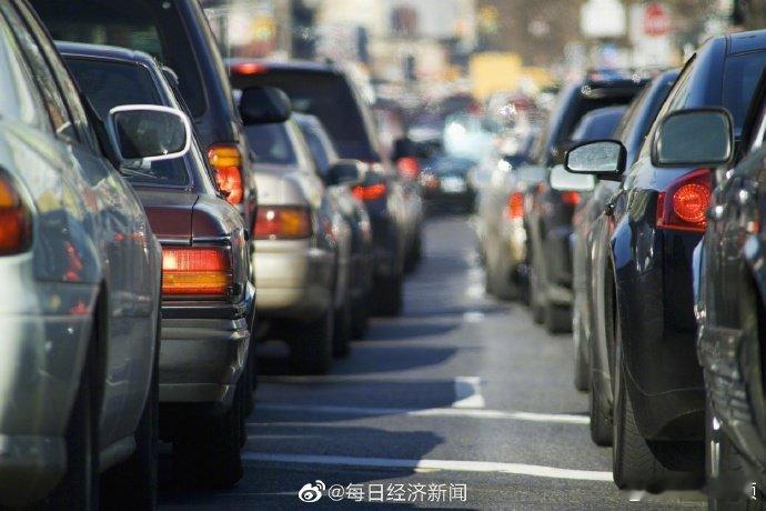 #卖车还是一门好生意吗#【#1.2个宇树等于蔚小理零市值之和#】“卖车早已不是一门好生意。” 谈及2026年的投资体验，一位不愿透露姓名的投资者向《每日经济新闻》记者多次感慨。其持有的汽车股持续浮亏，言语之间满是对股价表现的无奈，也流露出对汽车行业估值逻辑的困惑。
随着国内主流上市车企2026年 ​