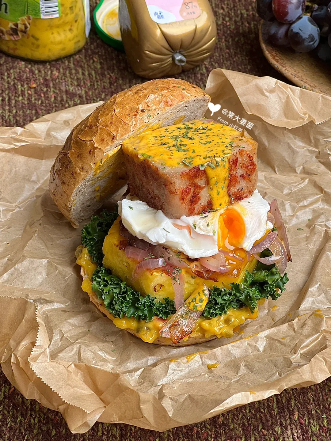 🍍凤梨洋葱午餐肉贝果汉堡🍔一口塞不下！