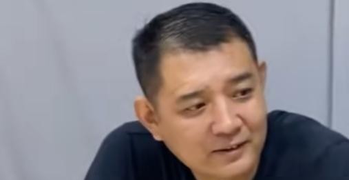 亚洲第五、世界第三十，中国男篮把底裤都快输光了，集训名单里居然还能闻到一股散不掉的“人情味”。
杨毅在节目里直接把于德豪的名字拎出来，话里话外就差把“关系户”三个字贴在脑门上。
大伙儿心里都清楚，郭士强接手带队，拉着队伍跟乌拉圭、新西兰打热身，嘴上说是给年轻人交学费、攒经验。
可兜里一共就那么