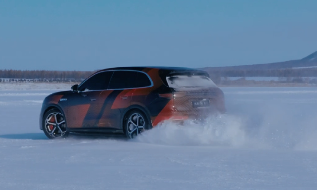 问界 M6 冰雪测试照曝光，大概率或将成又一大爆款。我们知道去年问界推...