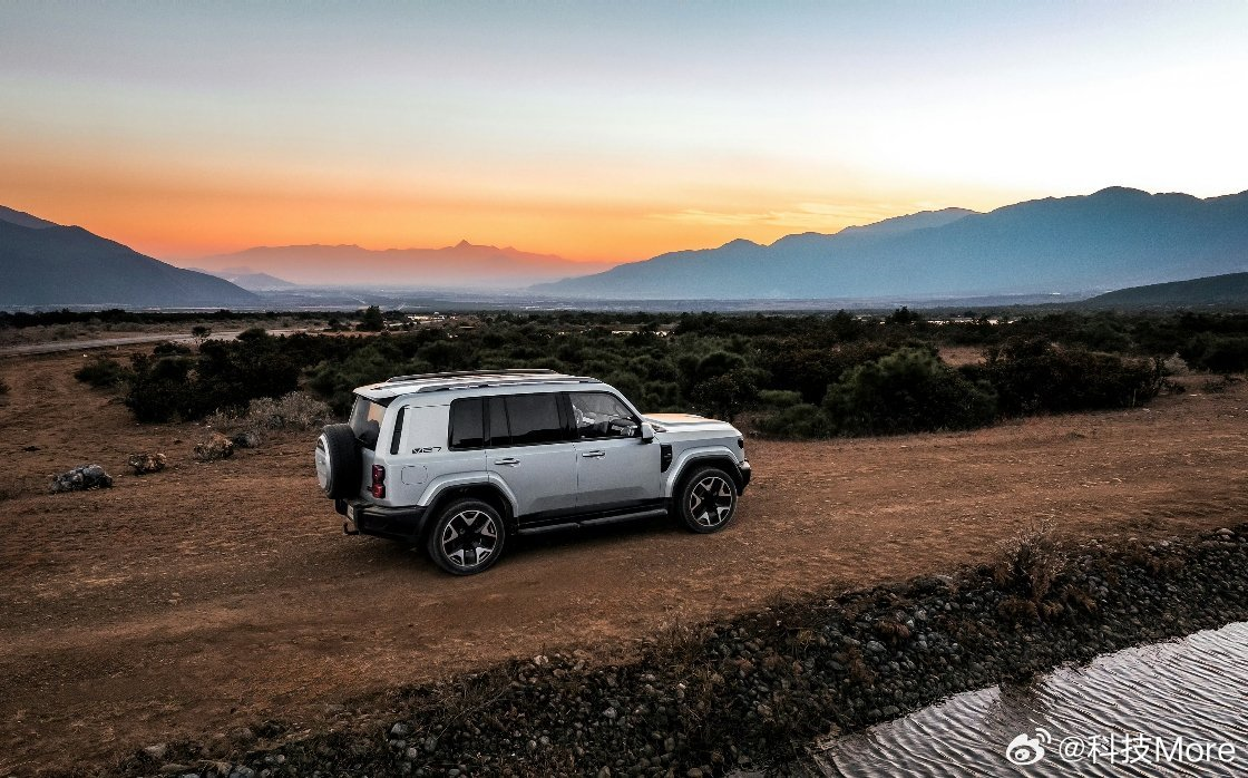 别总盯着城市道路的智驾测试了，硬派方盒子遇上高阶智驾才更有看头！iCA...