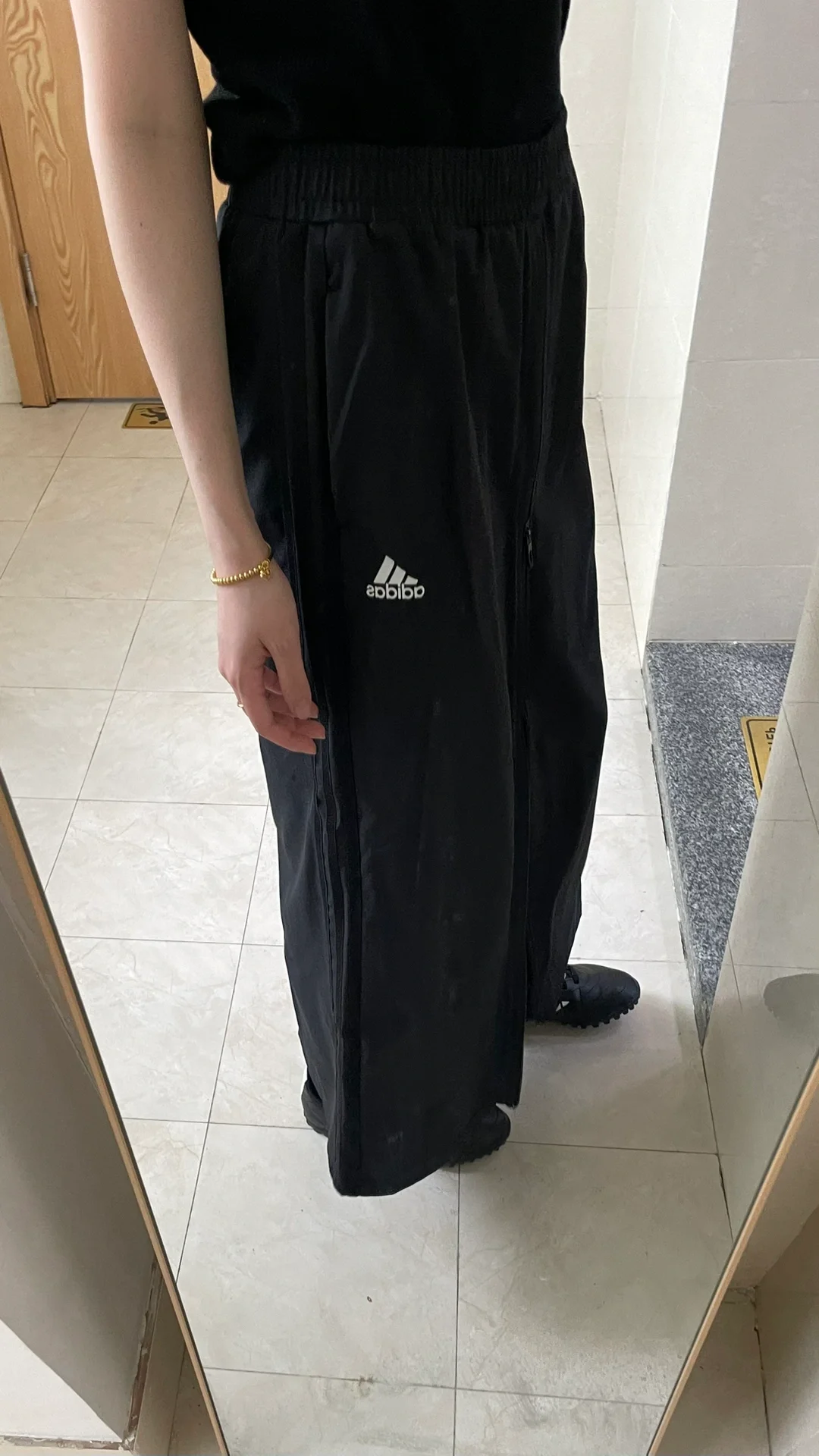 Adidas裙裤！