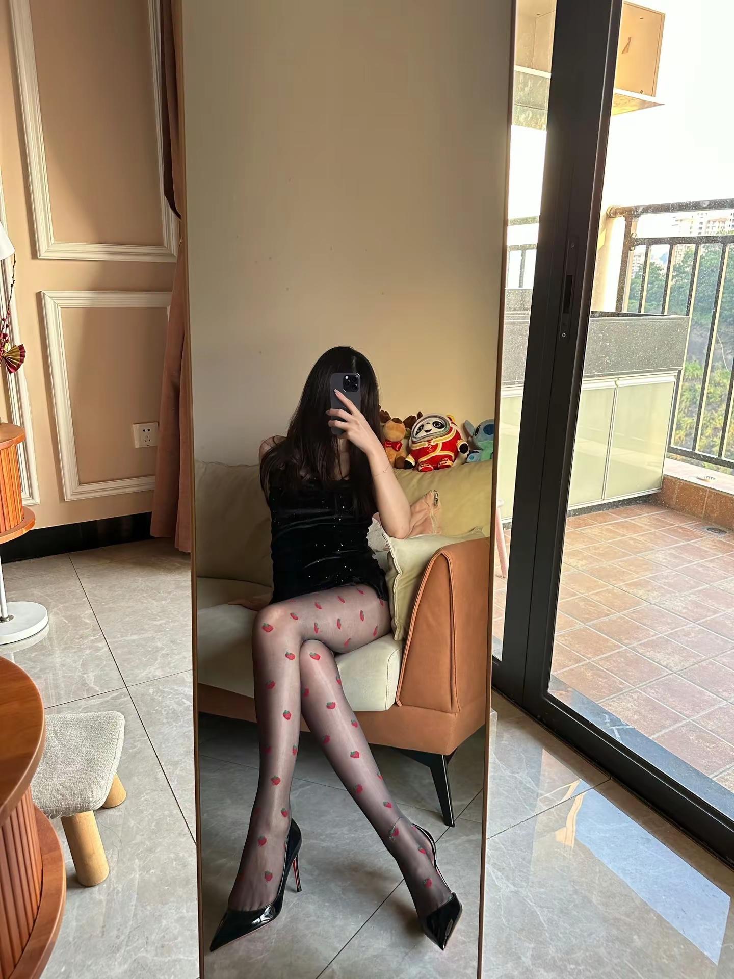 <p>正常穿搭无不良引导 辣妹穿搭 <!--{img:0}--></p...