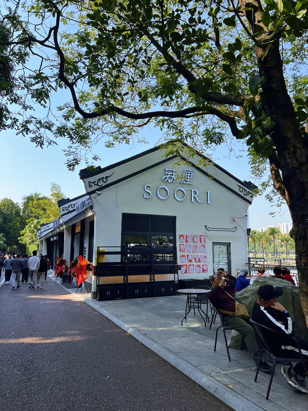 南宁南湖旁的治愈咖啡店，我能待一整天