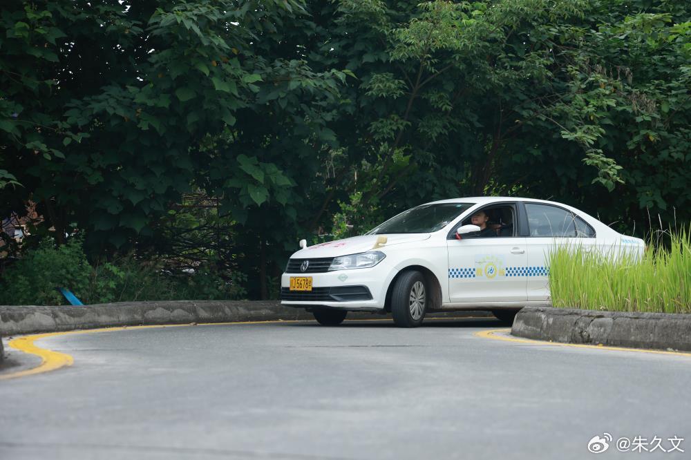 南昌高考生进入“第二考场” 驾校迎来考驾照学车热2026高考结束，暑假...