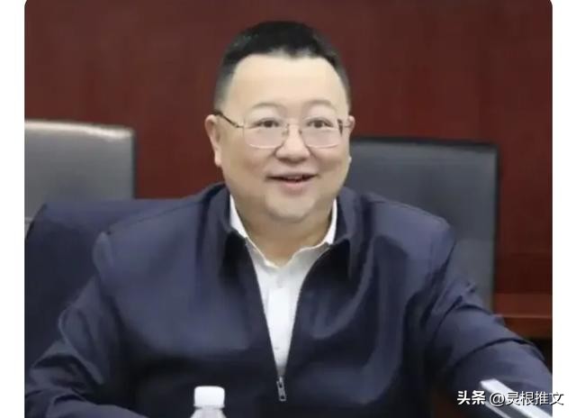 突发。中建公司陈勇集团副总经理，长期主抓西南基建项目。曾指掌中建长江。
中建集团副总经理陈勇接受审查调
 查。
9月5日，中央纪委国家监委发布通报，中国建筑集团有限公司党组成员、副总经理陈勇涉嫌严重违纪违法，目前正接受纪律审查和监察调查。
 
公开履历显示，陈勇出生于1974年，长期在中建系统任职，