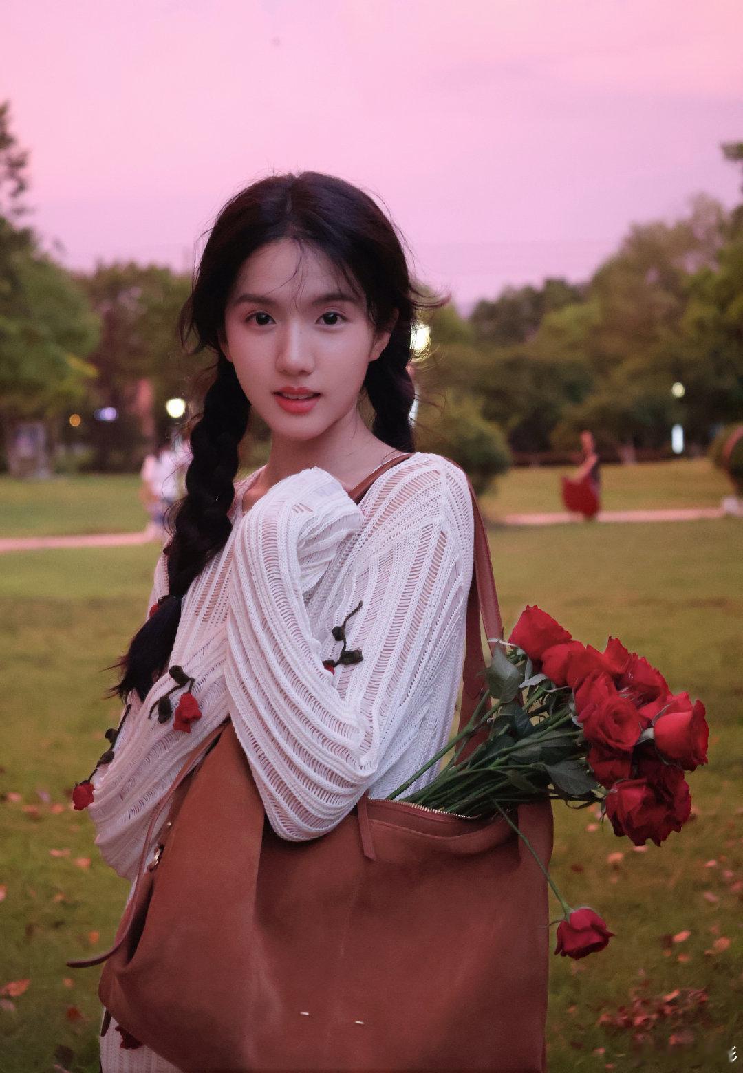 “啊秋！” 🌹🍂🎈#苏苏福福# ​