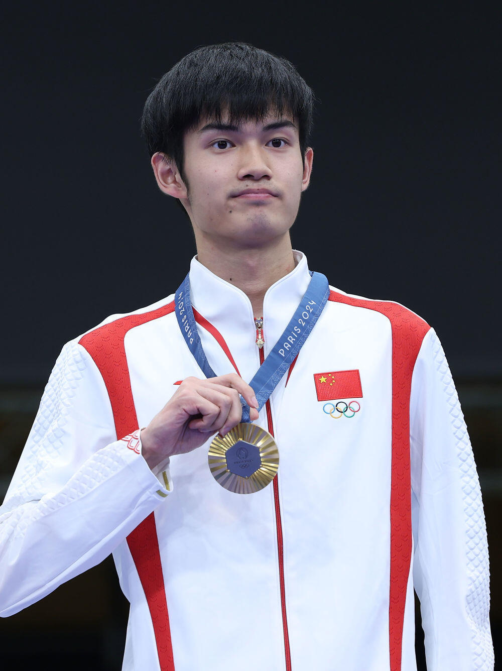 #下巴长痣的中国运动员全是王炸#其实，孙颖莎和樊振东的下巴也有痣哦～

• 全红婵：跳水奥运冠军，东京、巴黎两届奥运会女子10米跳台金牌得主，下巴的痣是她极具辨识度的标志。

• 陈妤颉：田径短跑运动员，2026名古屋亚运会女子100米冠军，以11秒06打破尘封24年的亚运赛会纪录。

• 盛李豪：射击奥 ​