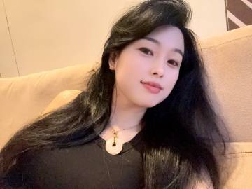 什么是贤惠<br />就是贤在家里什么都不惠