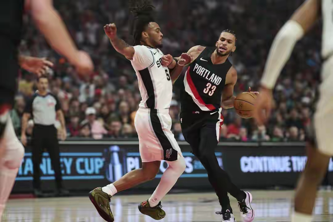 半场落后17分，狂轰逆天翻盘21分！文班亚马复出即封神，7记大帽打造禁...