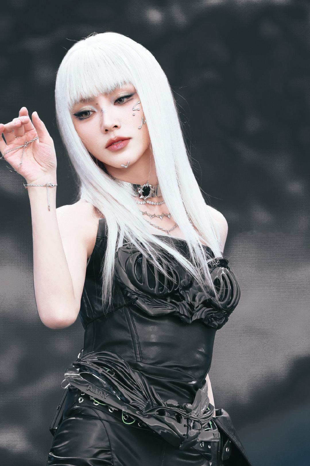 #谢可寅[超话]#  

这把是真女神 ​