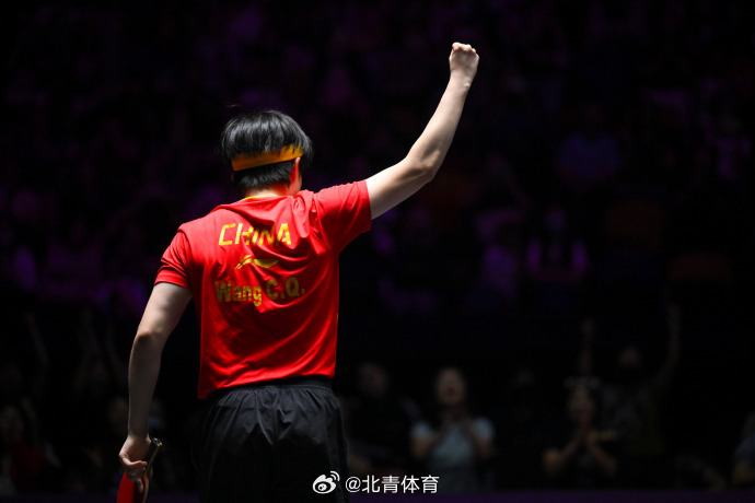 【 永远向阳而生，在自己的节奏里闪耀，步履不停。早安！ ​ ​​​