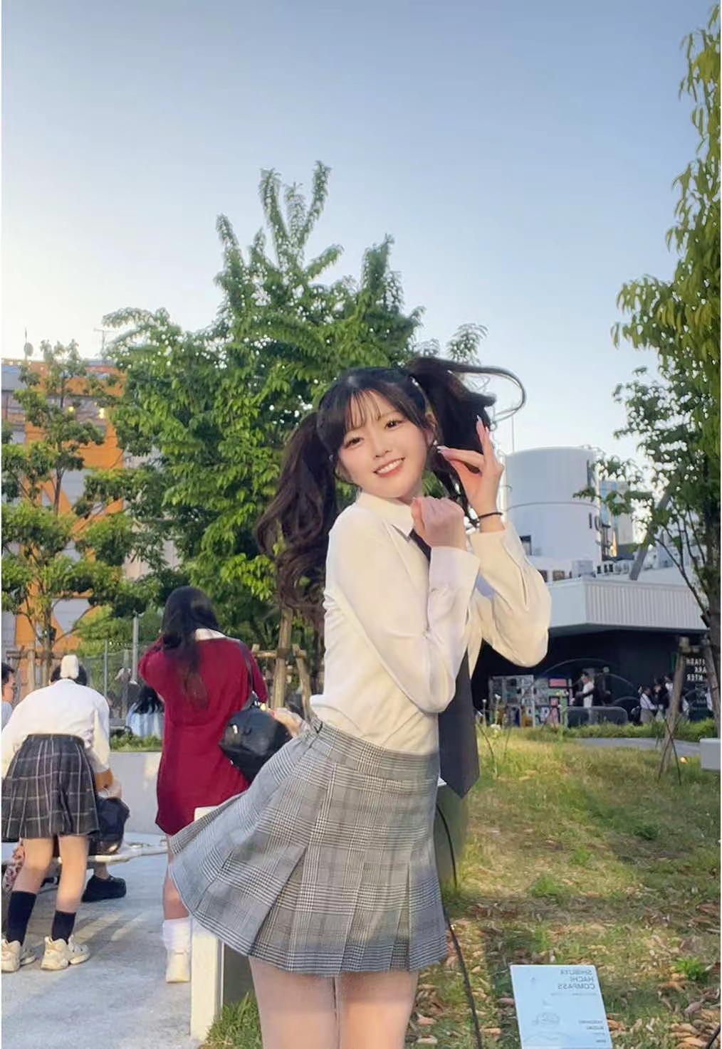 <p>jk制服女孩 <!--{img:0}--></p><img sr...