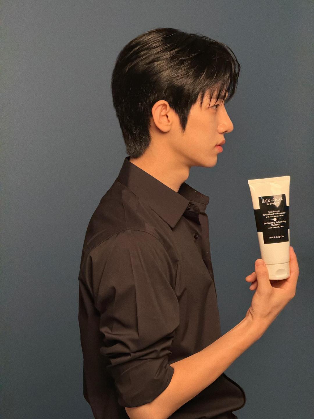时宇xhs20260912
希思黎
#朴时宇# 🐰💜#parksiwoo# ​