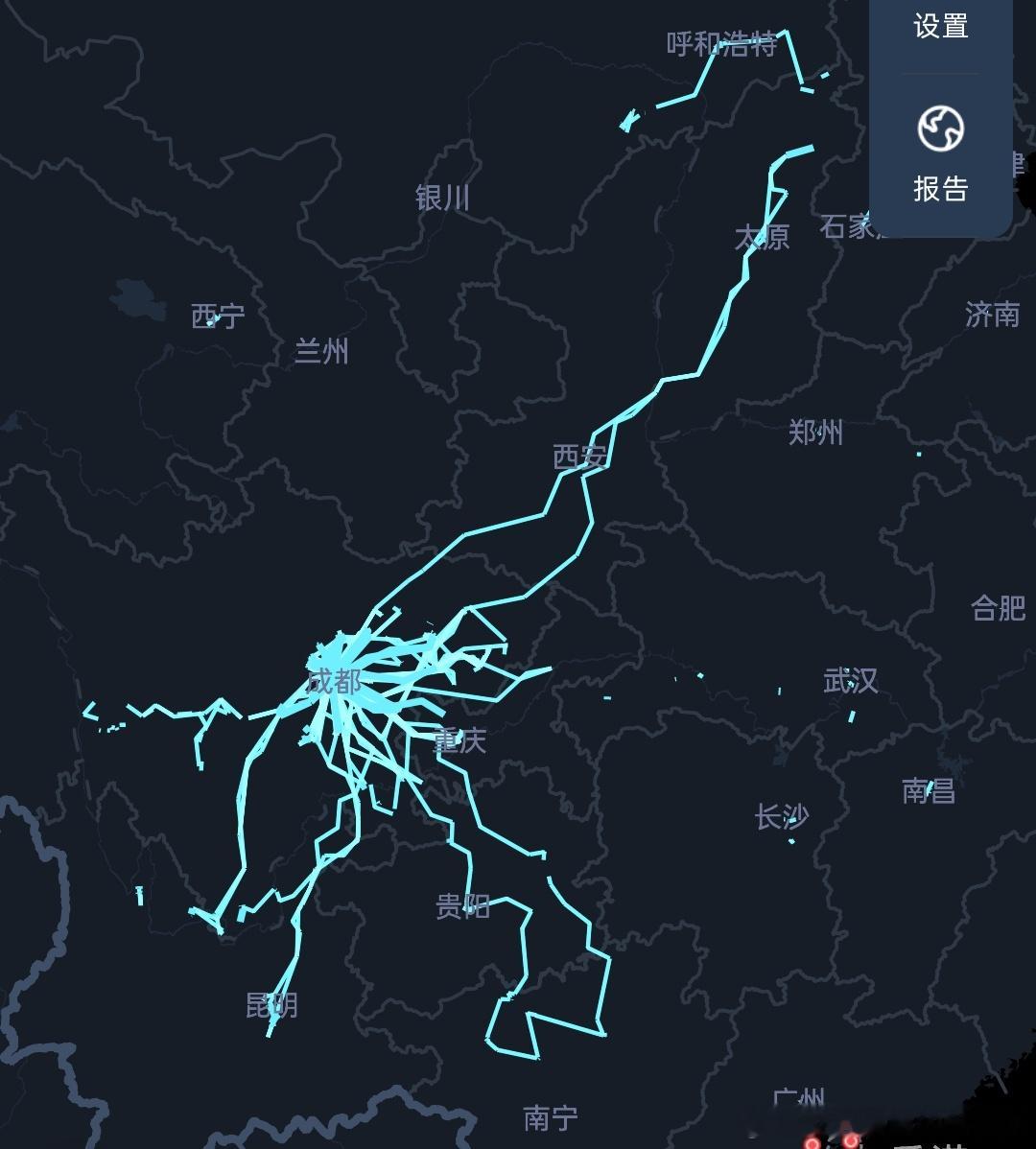 小3今天提车两周年了，2年跑了3万6千多公里，好像也到纯电动及格线了。过去1年新增跨省自驾了广西贵州云南，第一次跑出了-15的回收电耗，第一次充了V4桩，还当了好几次婚车陪伴朋友迎娶或是出嫁，纯电动确实是改变了自己一部分生活。槽点依然是低底盘以及面对盲区对纯视觉的表现依然没有信心。特斯拉的 ​