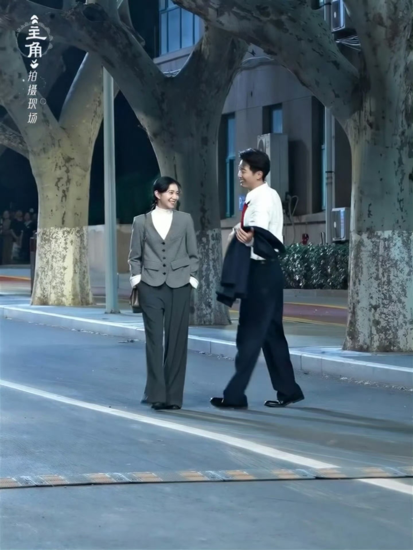 #刘浩存蝴蝶结半扎发小黄裙造型#
刘浩存live ​