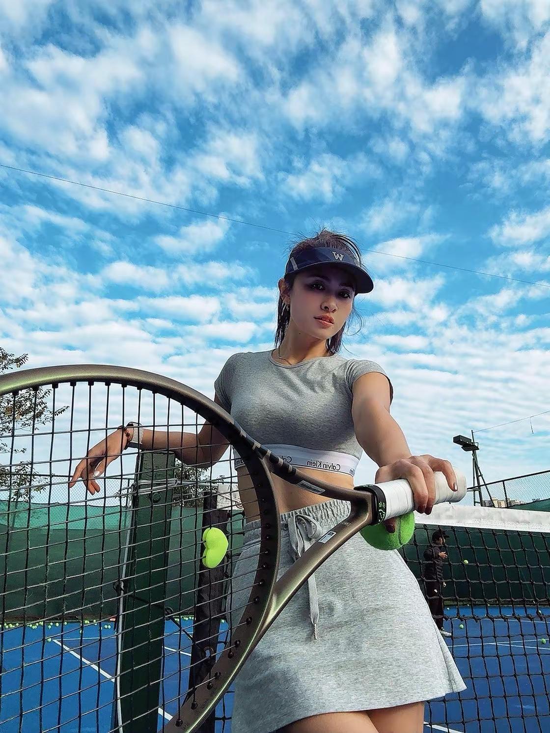 饿的时候来球场找我，带上你的饭，我有点菜 🎾